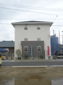 鈴鹿市若松西６号地　モデルハウス
